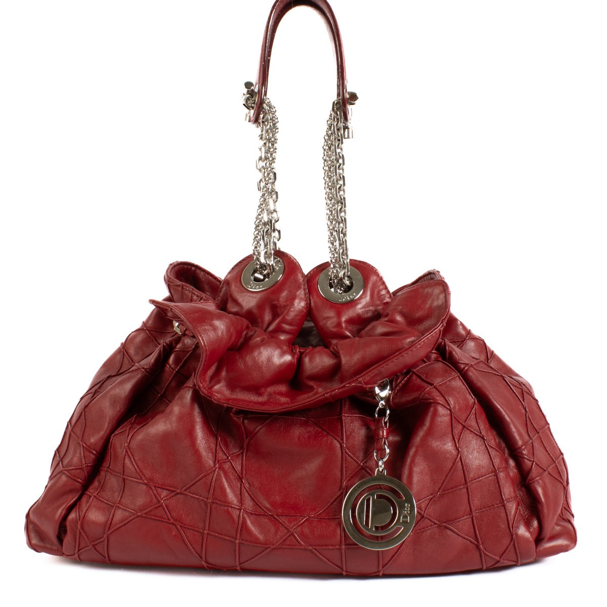 Shop safe online at Labellov in Antwerp, Brussels and Knokke this 100% authentic second hand Christian Dior Burgundy Le Trente Bag