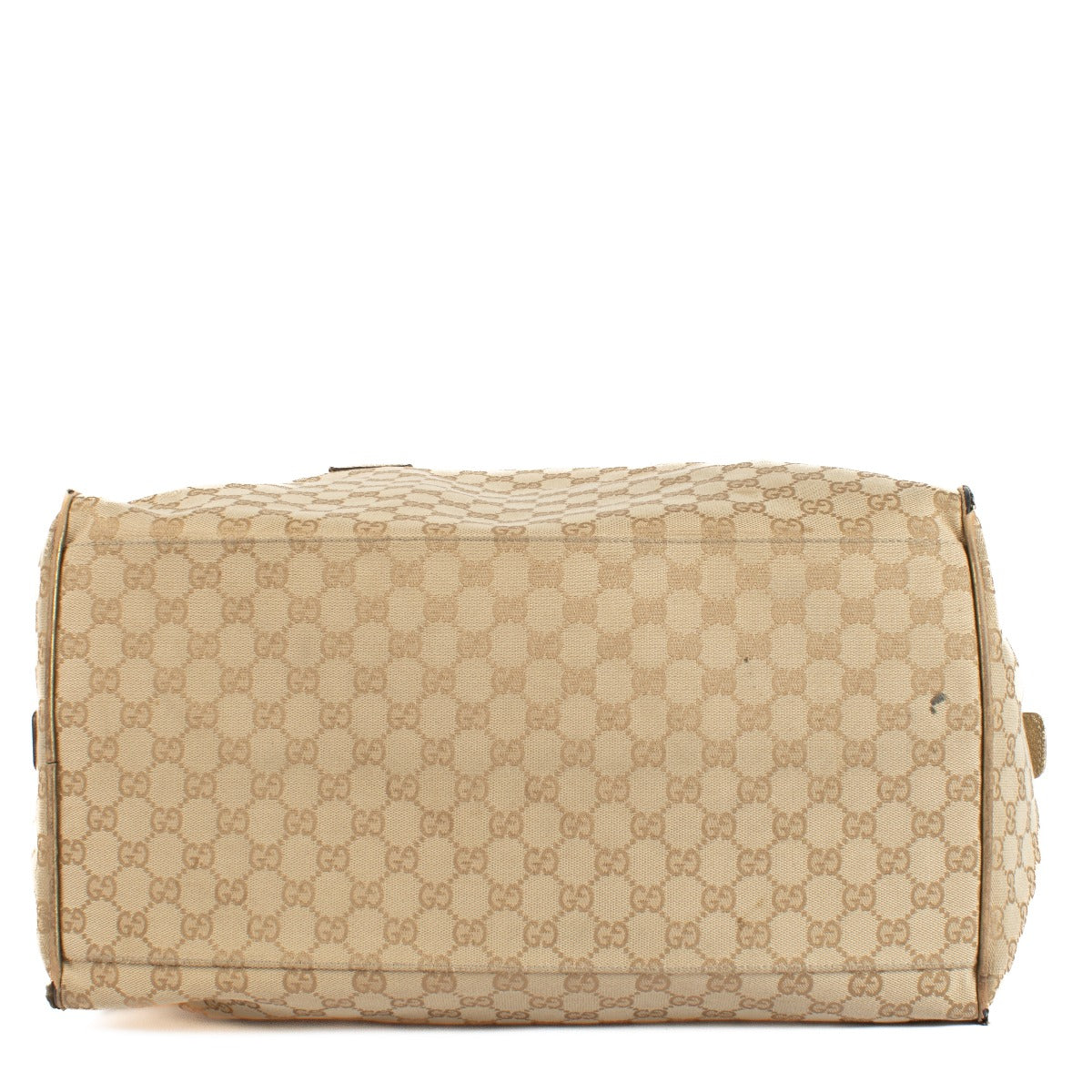 Shop safe online at Labellov in Antwerp, Brussels and Knokke this 100% authentic second hand Gucci GG Canvas Duffle Bag
