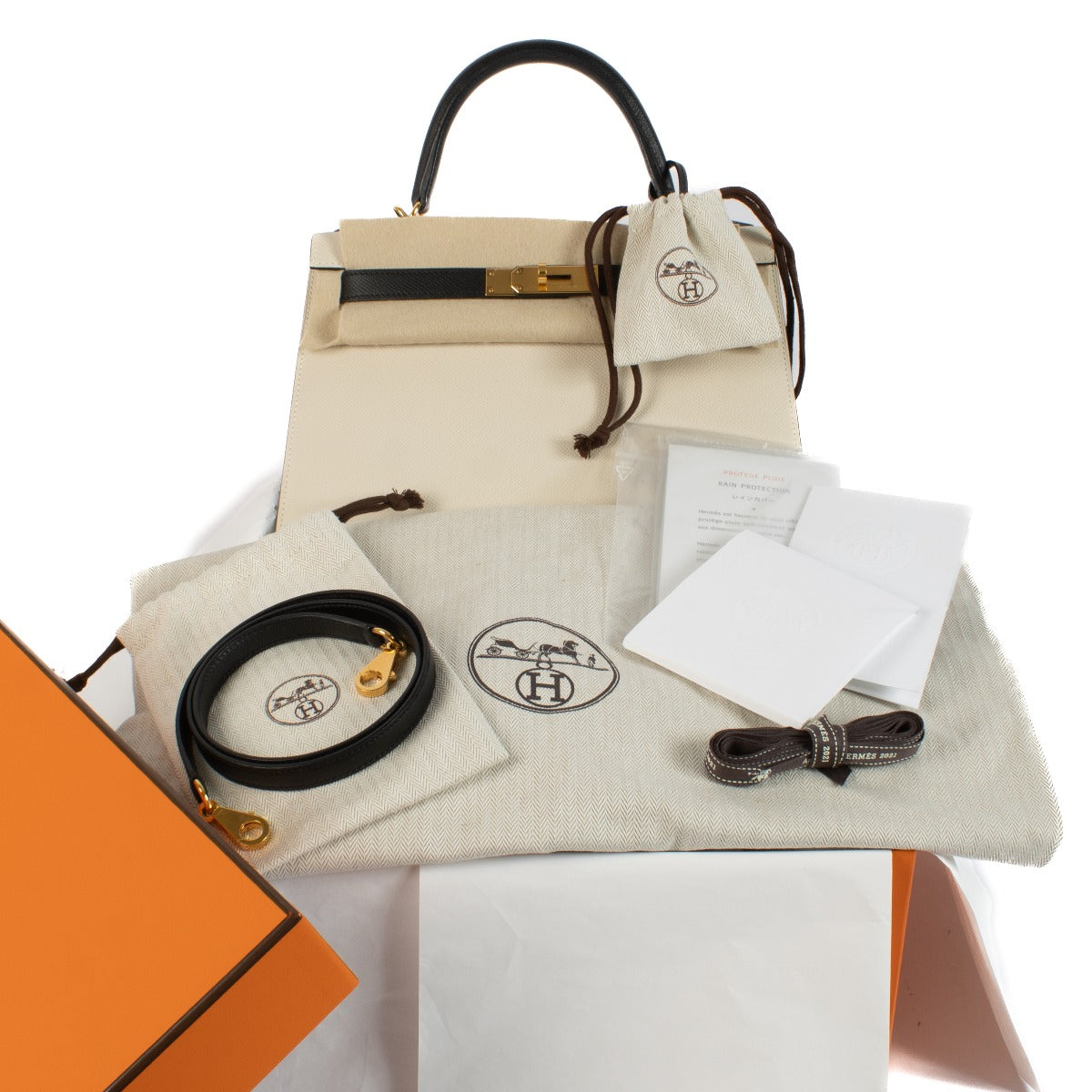 Authentic second hand Hermès HSS Kelly 28 Nata/Black Epsom GHW on www.labellov.com