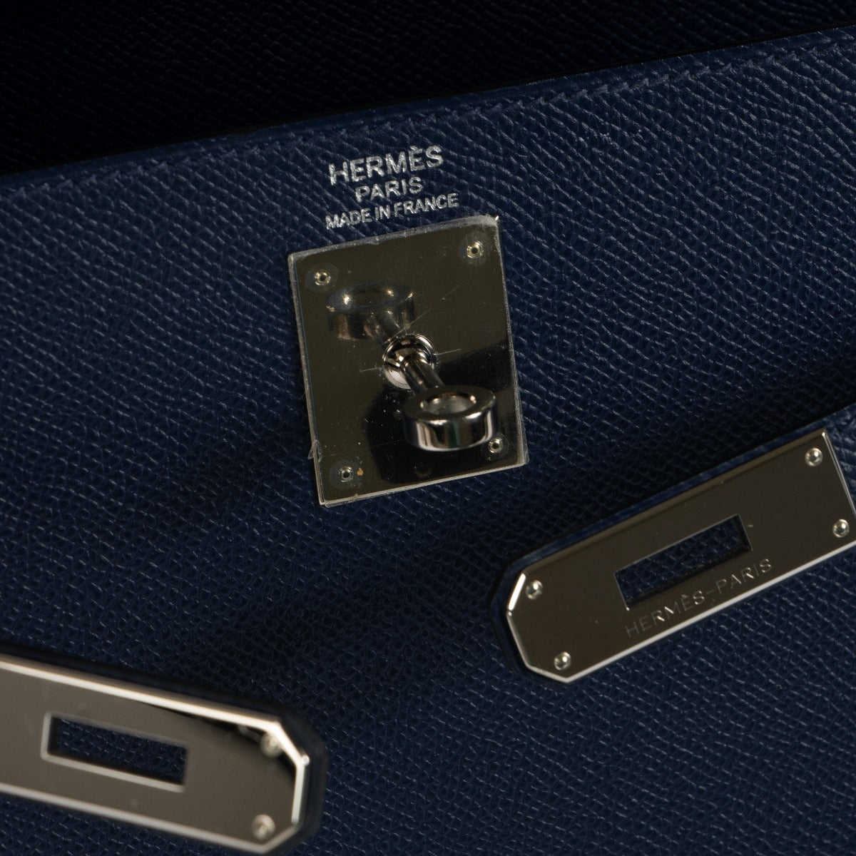 Hermes Kelly 32 Stamp Logo Detail