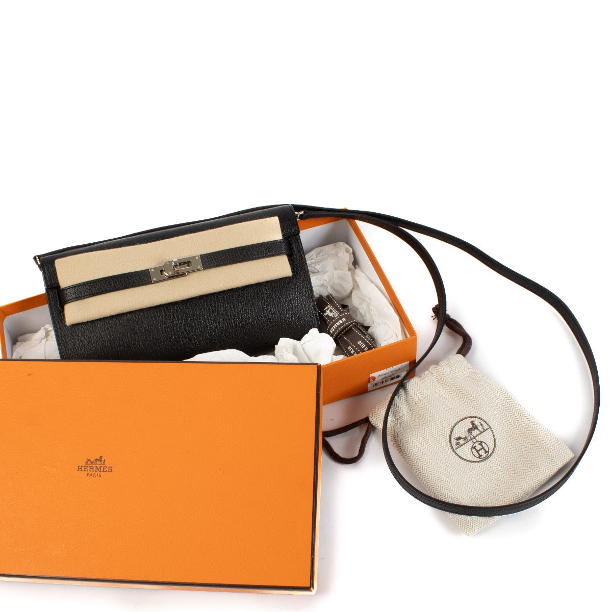 Shop authentic second hand Hermès Kelly To Go Wallet Black Chevre Mysore on www.labellov.com