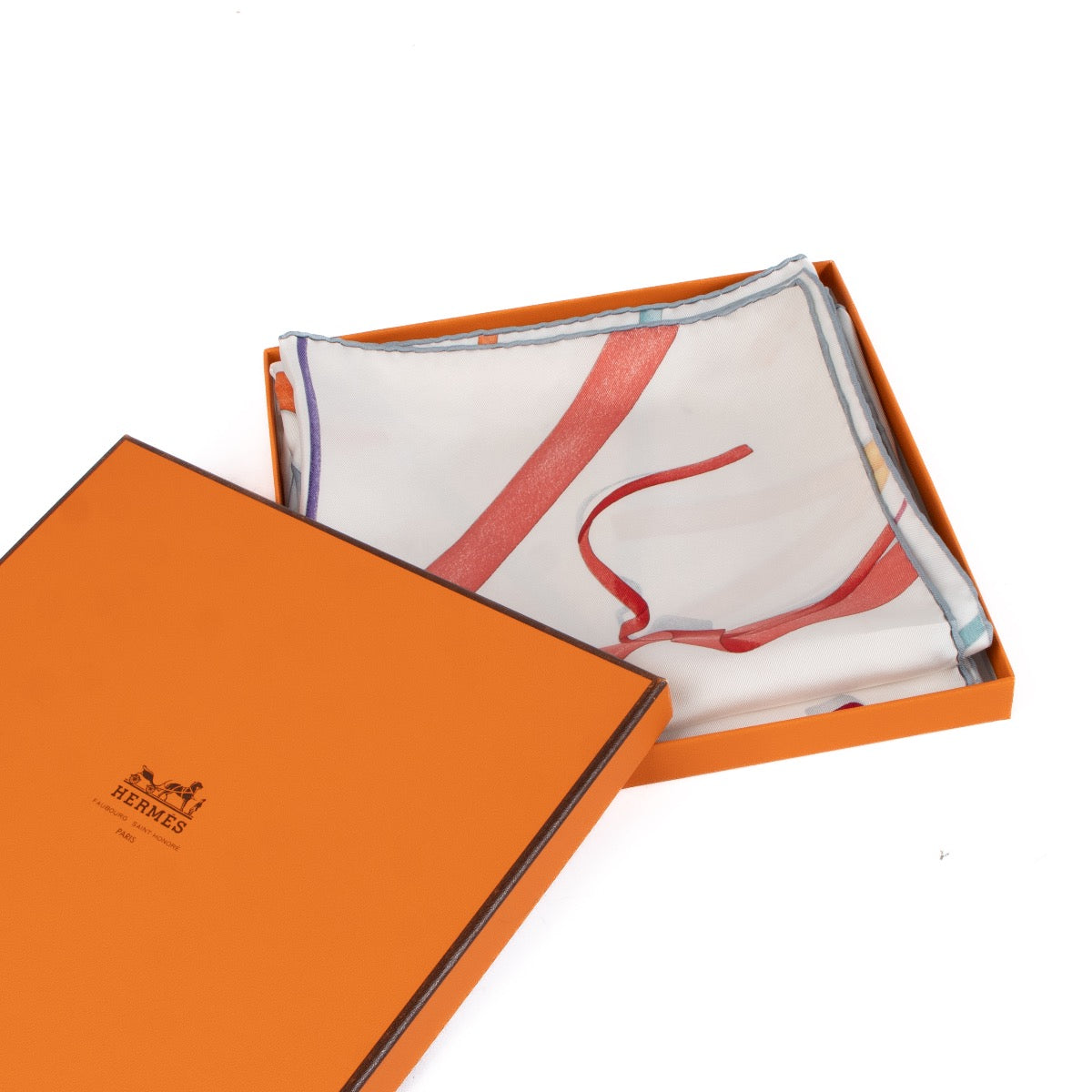Shop 100% authentic secondhand Hermès Attrape Tes Rêves Silk Carré 90 Scarf on Labellov.com