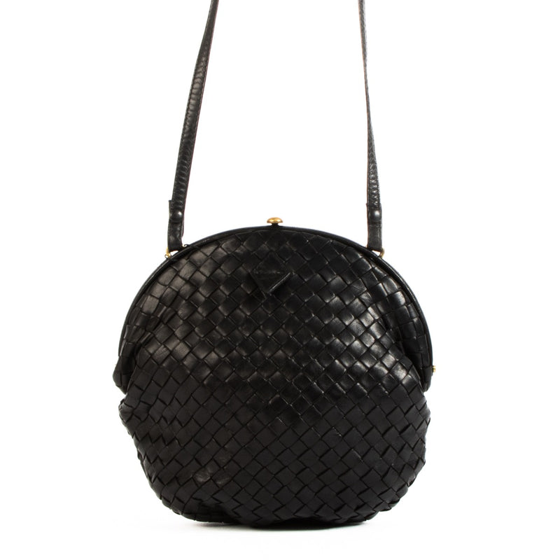 Shop 100% authentic second-hand Bottega Veneta Black Crossbody on Labellov.com