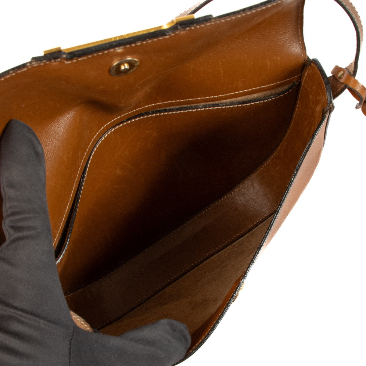 Shop 100% authentic second-hand Delvaux Camel Deluré Crossbody on Labellov.com