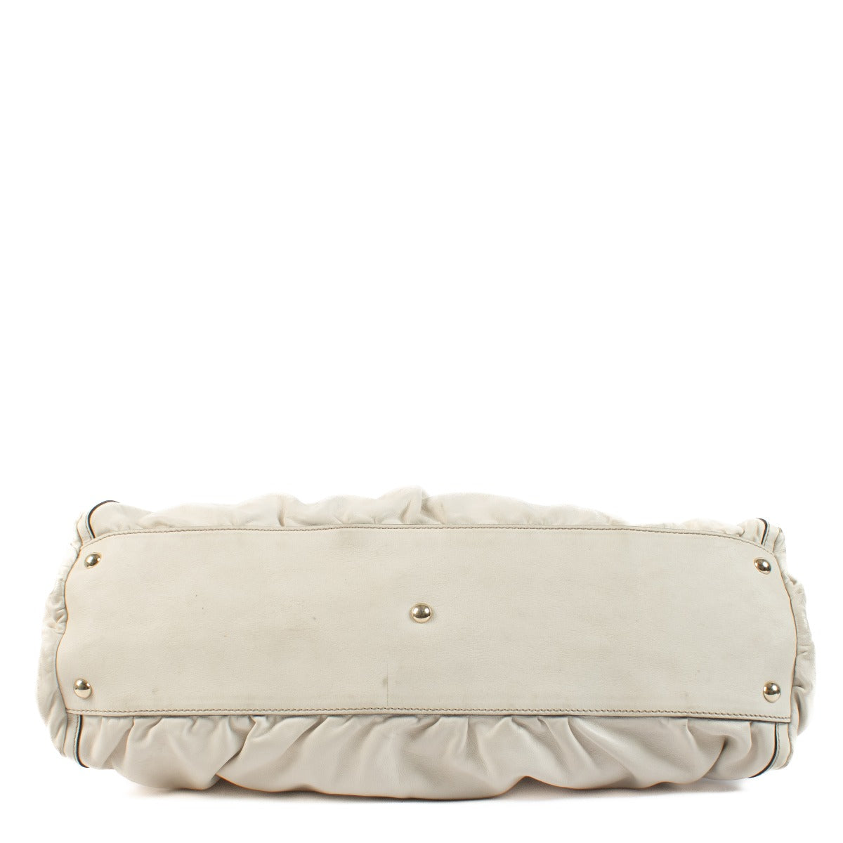 Shop safe online at Labellov in Antwerp, Brussels and Knokke this 100% authentic second hand Gucci White Abbey D-Ring Hobo Bag