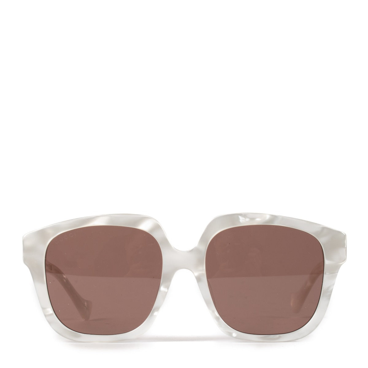 Shop safe online at Labellov in Antwerp, Brussels and Knokke this 100% authentic second hand Gucci GG1376SA White Squared Sunglasses