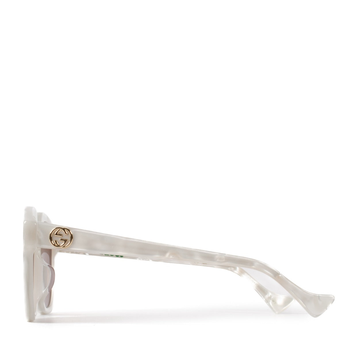 Shop safe online at Labellov in Antwerp, Brussels and Knokke this 100% authentic second hand Gucci GG1376SA White Squared Sunglasses