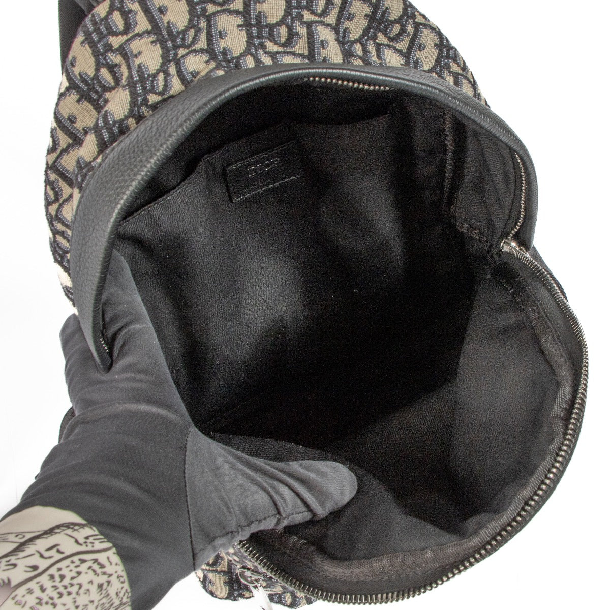Shop 100% authentic second-hand Christian Dior Oblique Kids Rider Backpack on Labellov.com