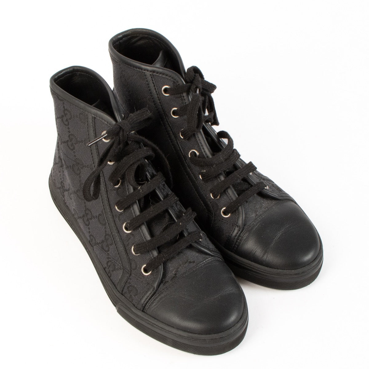 Shop 100% authentic second-hand Gucci Black Monogram Sneakers - Size 36 on Labellov.com