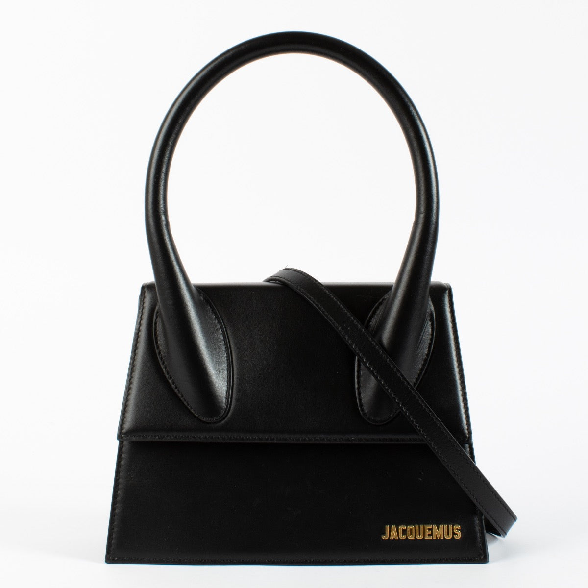authentic preloved Jacquemus Black Grand Chiquito Top Handle Bag on Labellov.com