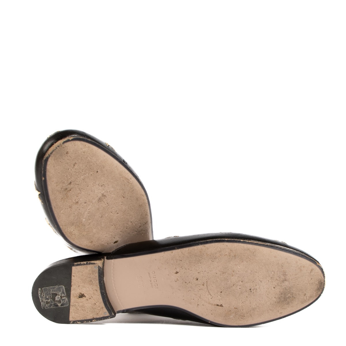 Shop 100% authentic second-hand Gucci Black Bee Embroidered Princetown Slippers on Labellov.com