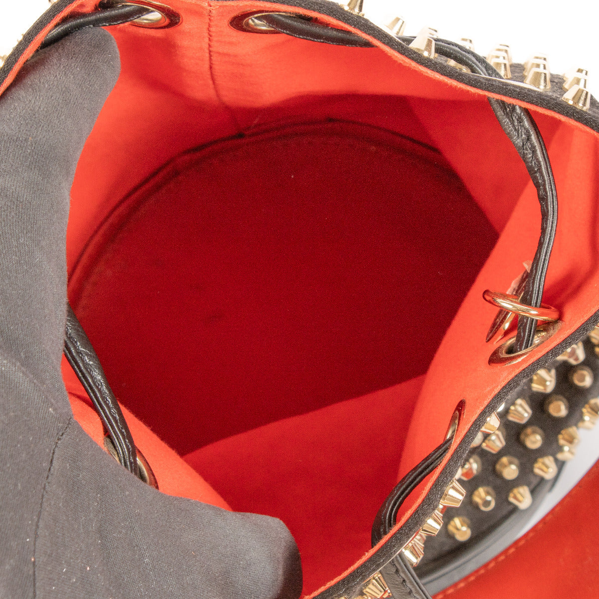 Sac seau clouté noir Christian Louboutin