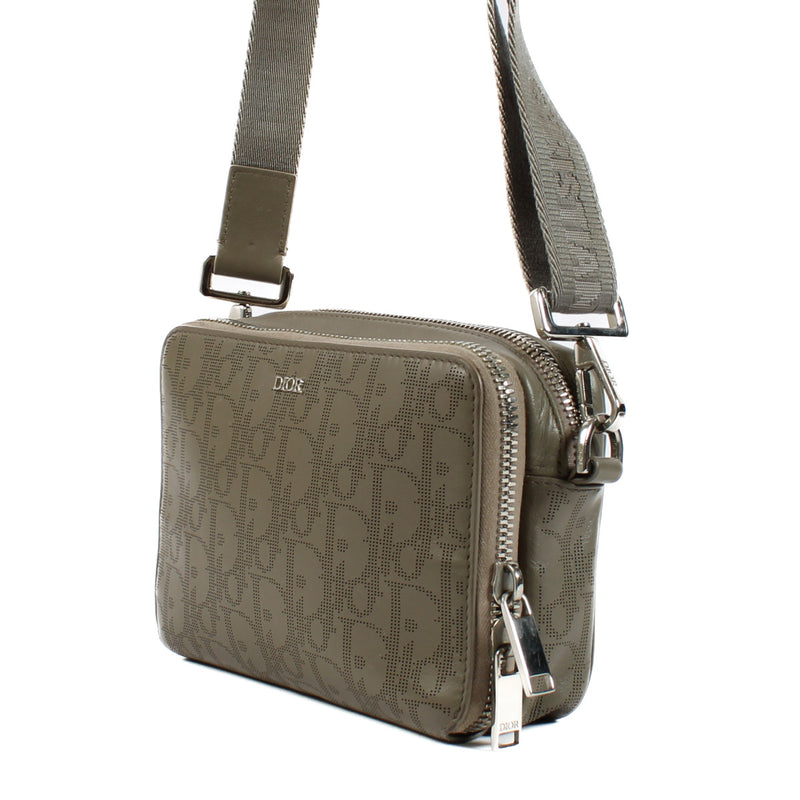 Dior Oblique Galaxy Zipped Pouch with Strap aan de beste prijs bij Labellov tweedehands luxe in Antwerpen en Knokke.