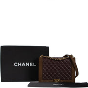 Shop safe online at Labellov in Antwerp, Brussel and Knokke this 100% authentic second hand Chanel Burgundy Quitled Leather Large Boy Bag
