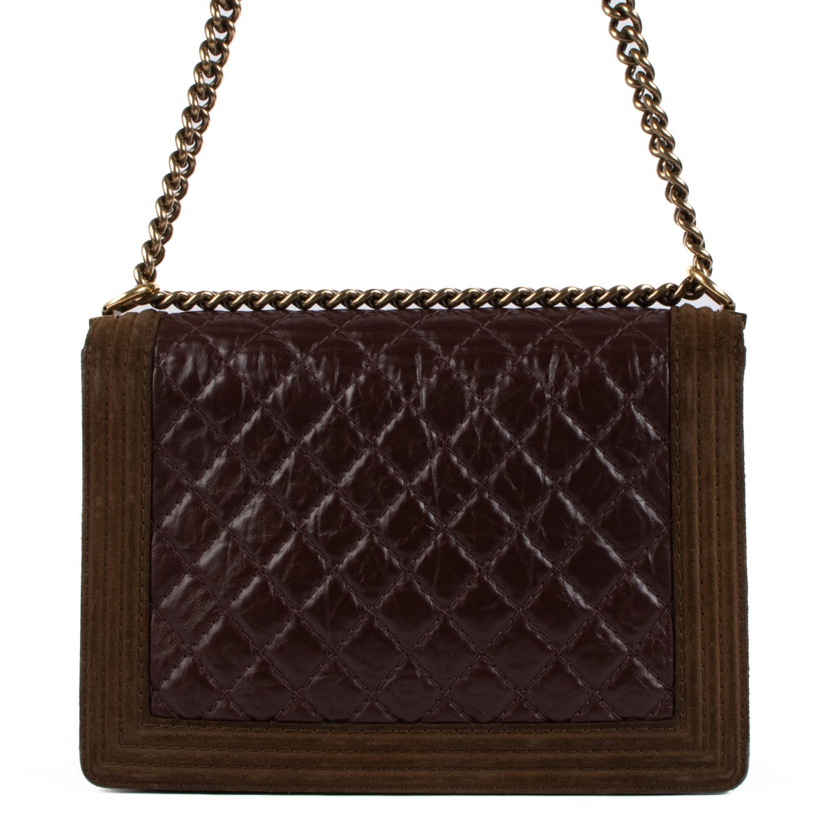 Shop safe online at Labellov in Antwerp, Brussel and Knokke this 100% authentic second hand Chanel Burgundy Quitled Leather Large Boy Bag