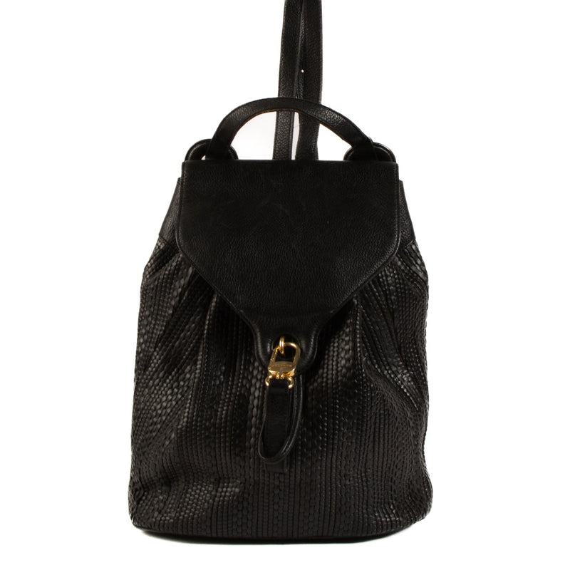 Shop safe online at Labellov in Antwerp, Brussels and Knokke this 100% authentic second hand Delvaux Black Toile de Cuir Rosé Backpack