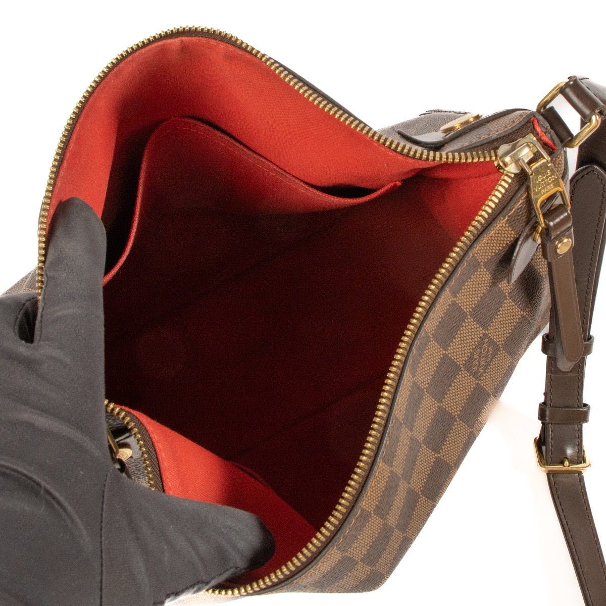Shop 100% authentic second-hand Louis Vuitton Damier Ebene Duomo Bag on Labellov.com