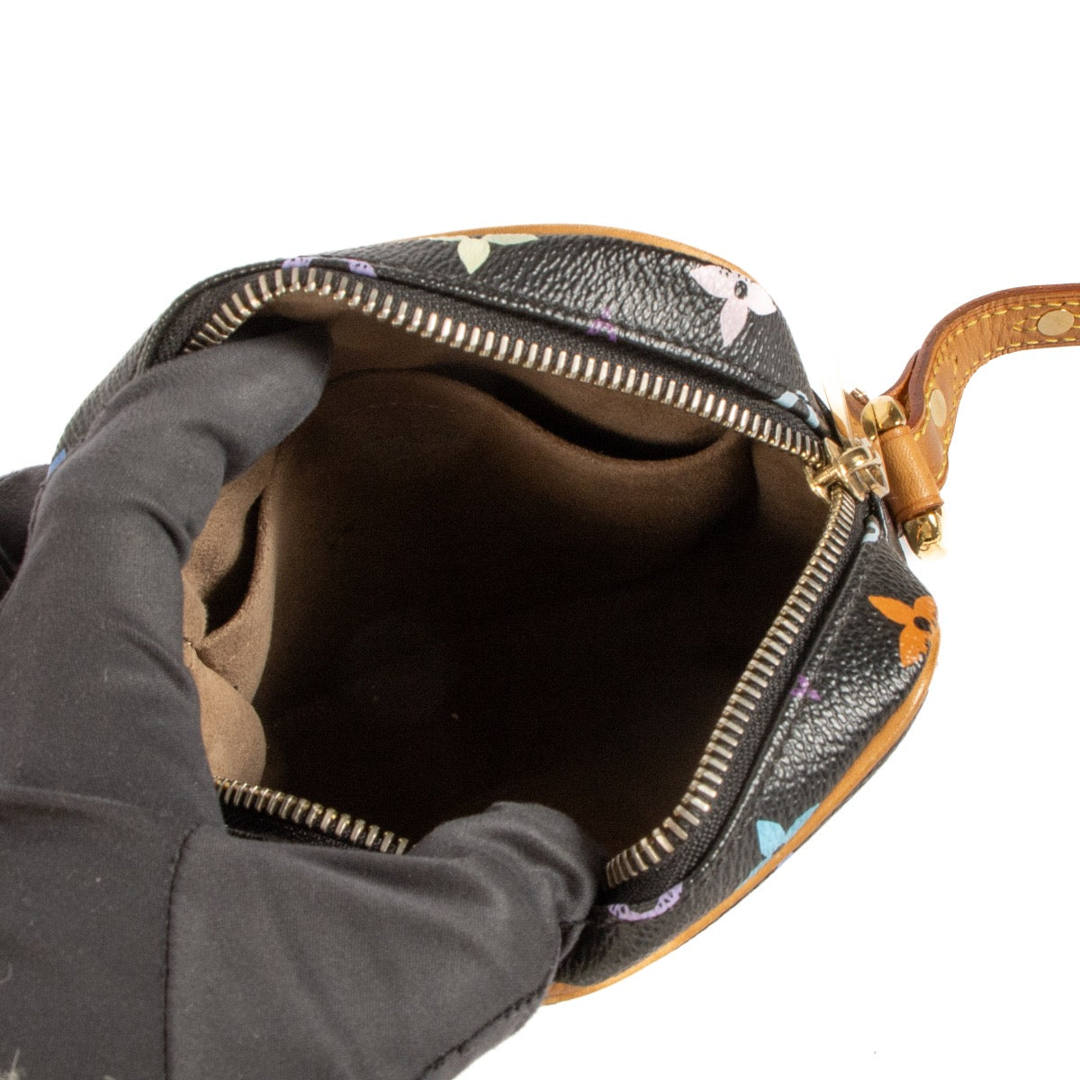 Shop safe online at Labellov in Antwerp, Brussels and Knokke this 100% authentic second hand Louis Vuitton Murakami Black Monogram Rift Crossbody Bag