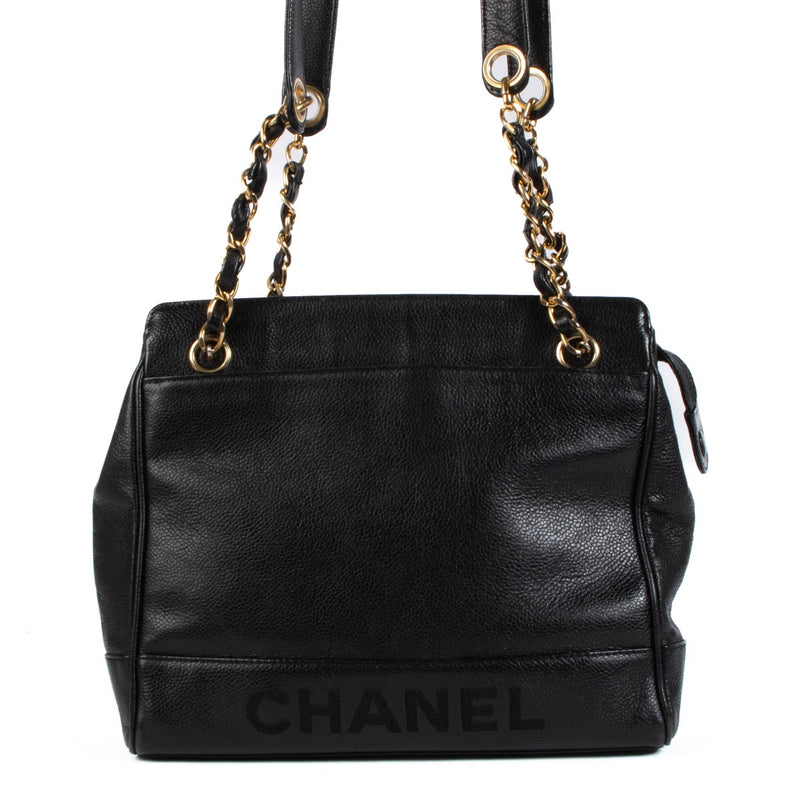 Shop 100% authentic secondhand Chanel Black Vintage Chain Shoulder Bag on Labellov.com