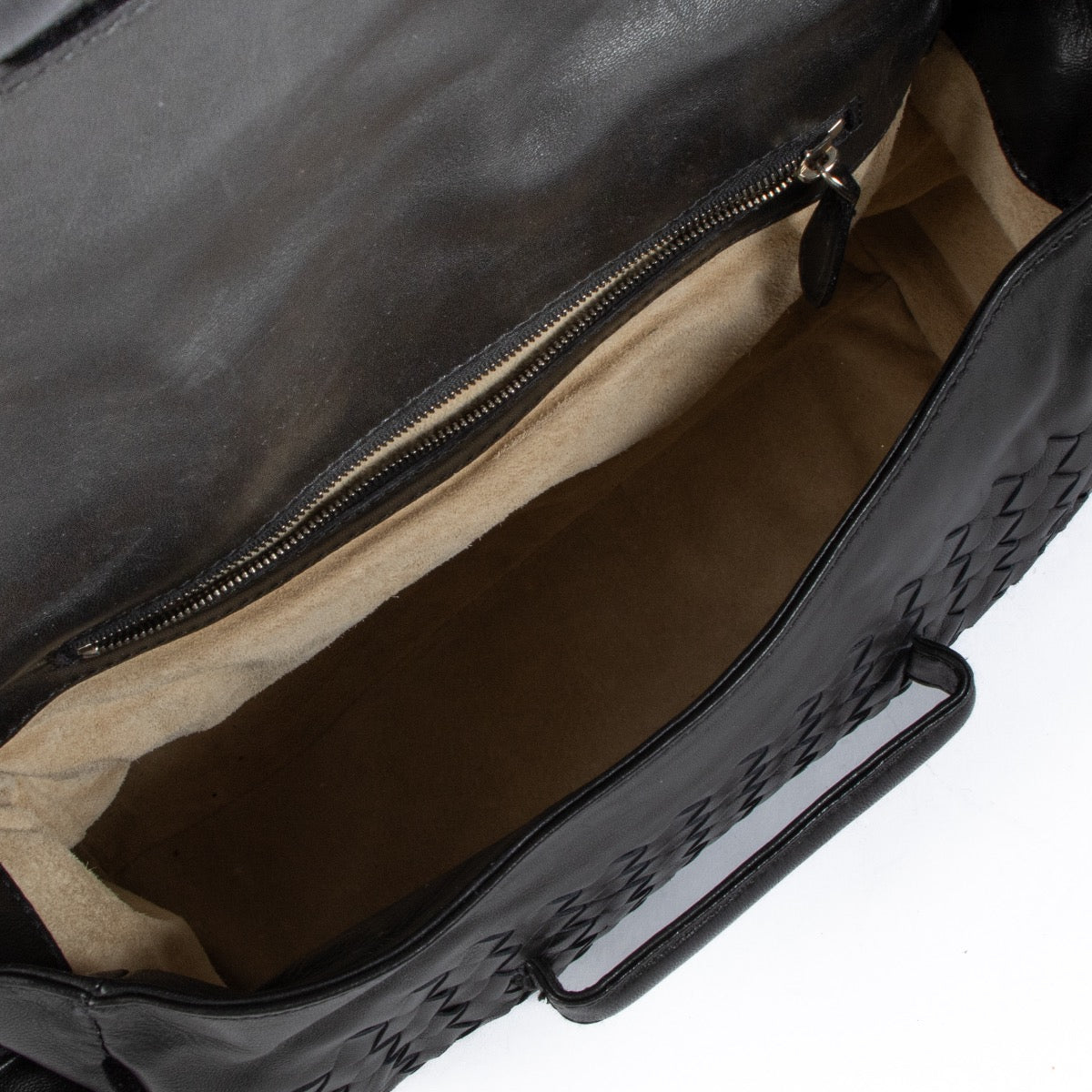 shop 100% authentic second hand Bottega Veneta Black Leather Shoulder Bag on Labellov.com