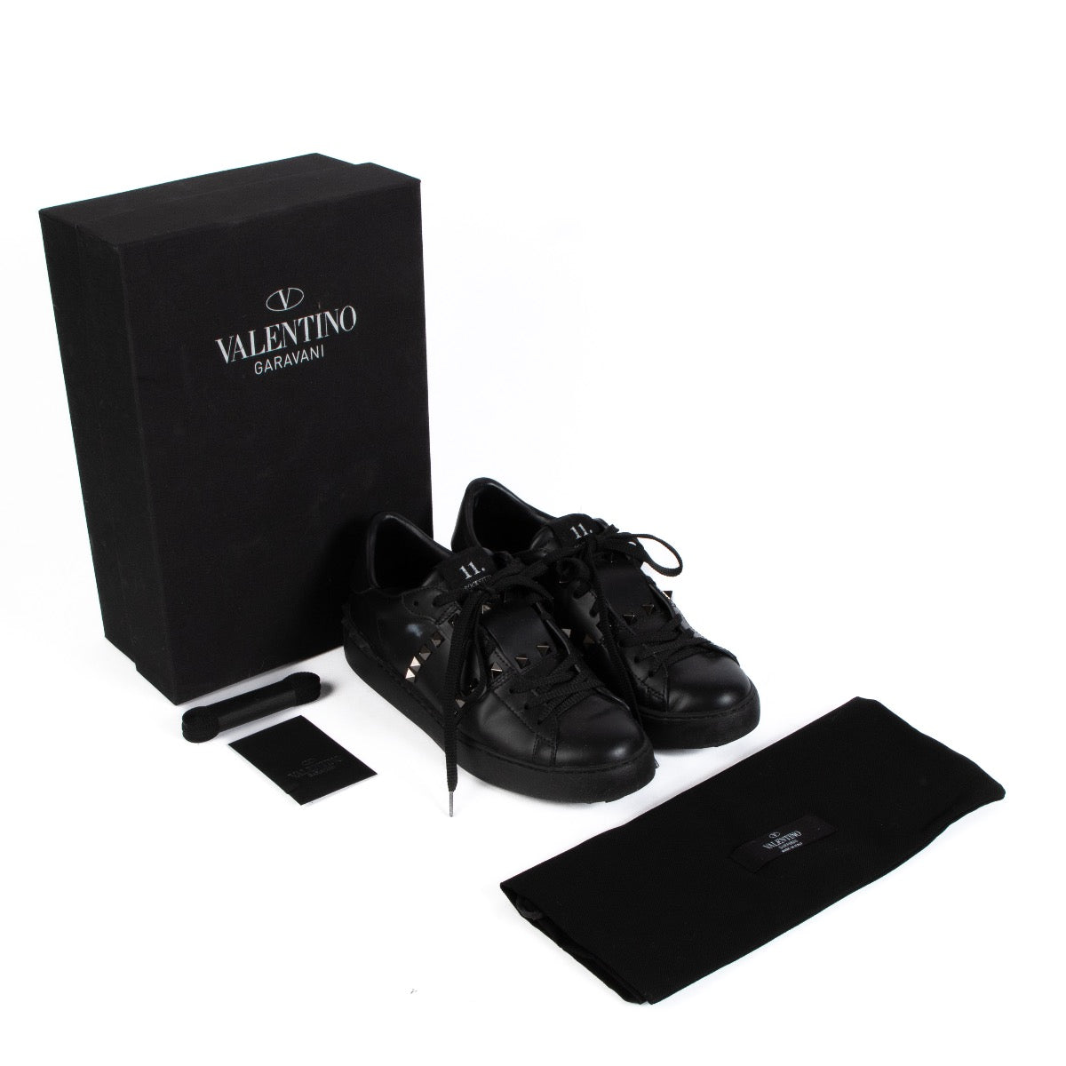 Shop 100% authentic secondhand Valentino Garavani Black Sneakers - Size 37 1/2 on Labellov.com