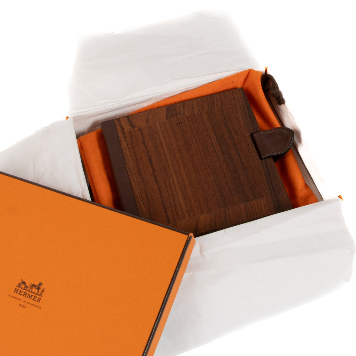 Shop second hand vintage HERMES HOME Hermès Wood Double Photo Frame on www.labellov.com
