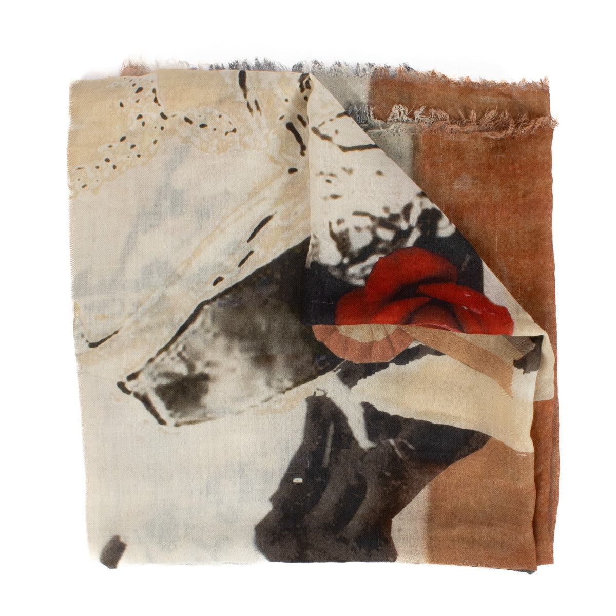 Shop safe online at Labellov in Antwerp, Brussels and Knokke this 100% authentic second hand Alexander McQueen Queen Elizabeth Portrait Scarf