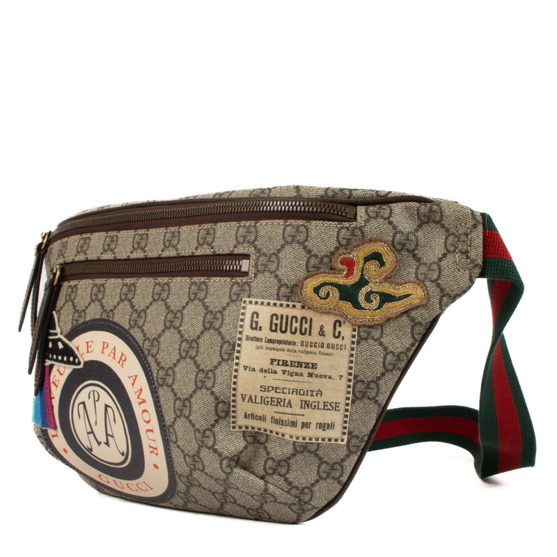 Shop safe online at Labellov in Antwerp, Brussels and Knokke this 100% authentic second hand Gucci Monogram GG Canvas Supreme Courrier Belt Bag