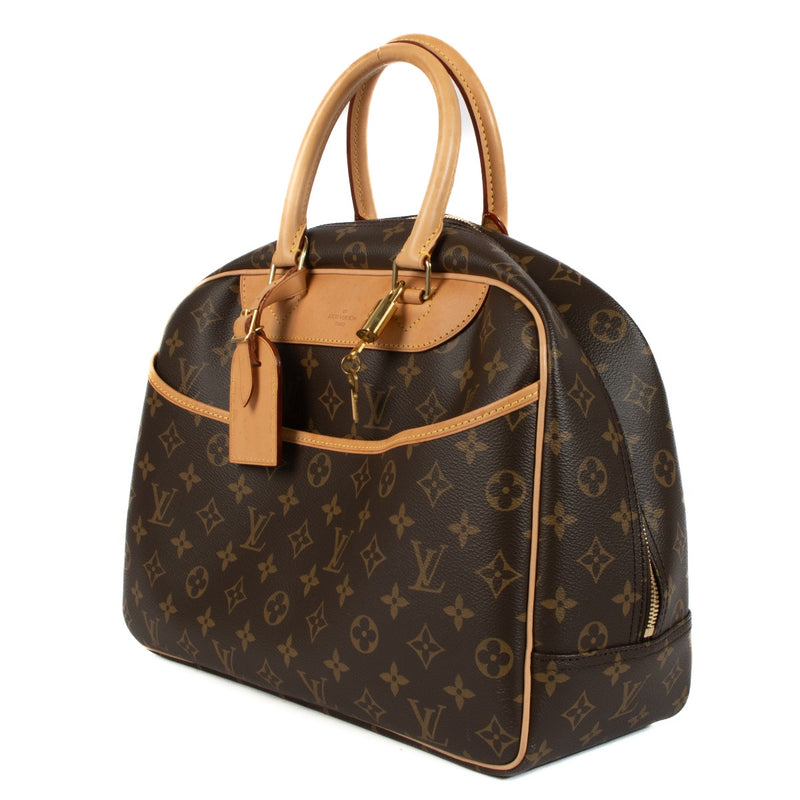 Shop safe online at Labellov in Antwerp, Brussels and Knokke this 100% authentic second hand Louis Vuitton Monogram Deauville Bowling Bag