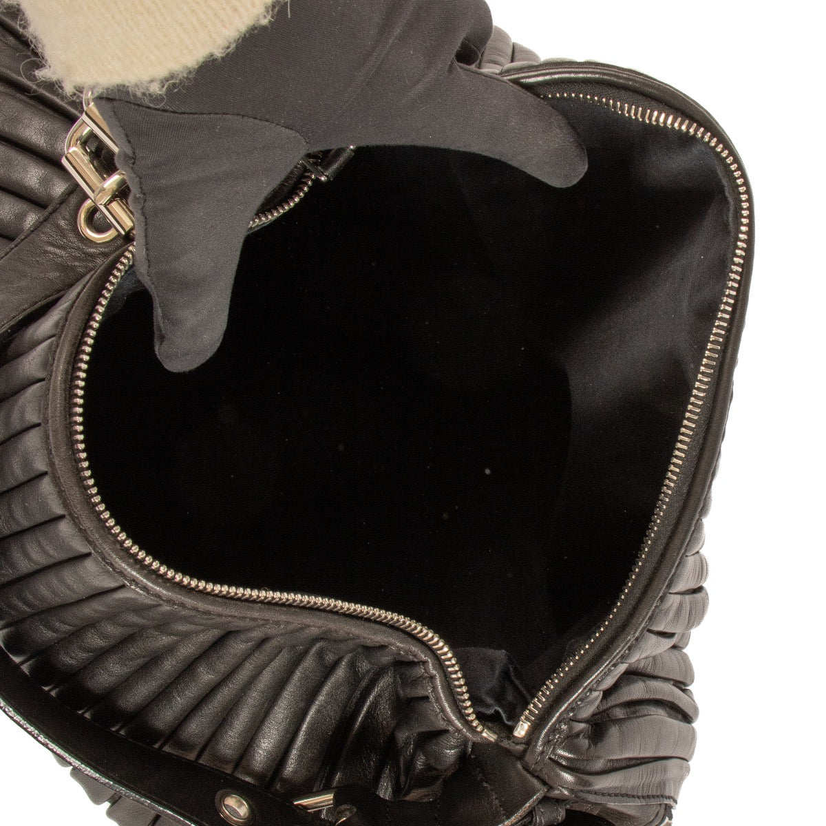 Shop safe online at Labellov in Antwerp, Brussels and Knokke this 100% authentic second hand Miu Miu Black Matelasse Hobo Shoulder Bag