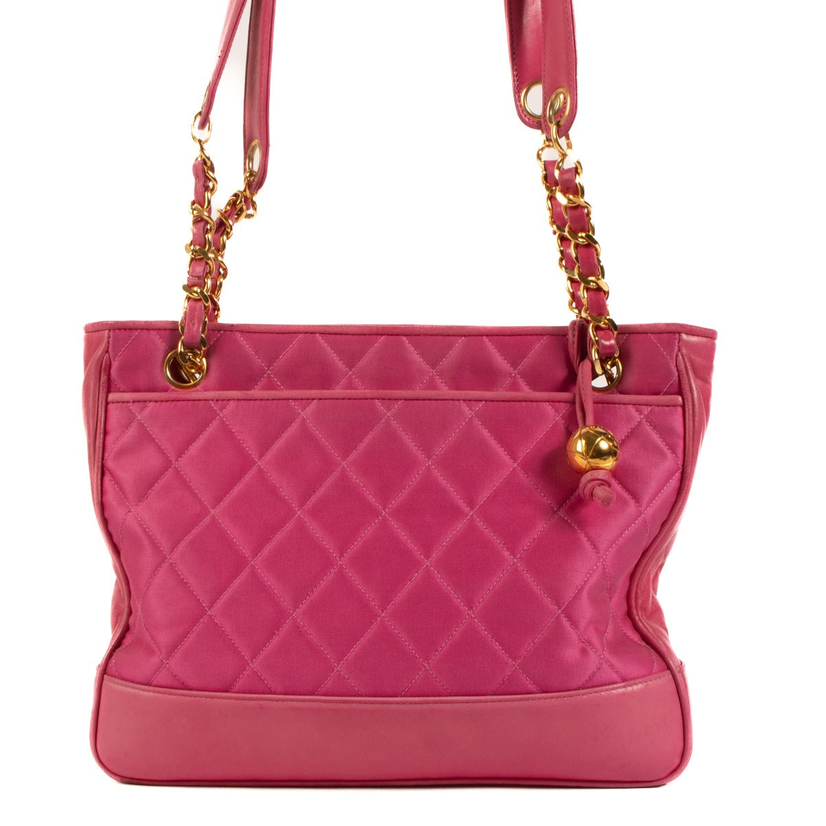 Shop safe online at Labellov in Antwerp, Brussels and Knokke this 100% authentic second hand Chanel Vintage Pink Fabric Quilted Small Tote Bag