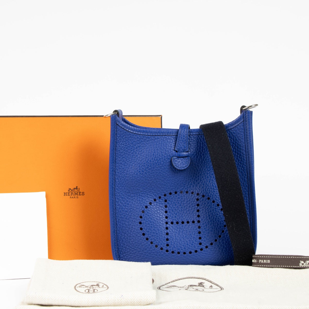 Shop this 100% authentic Hermès Evelyne 16 Bleu Électrique Clemence PHW at Labellov.com