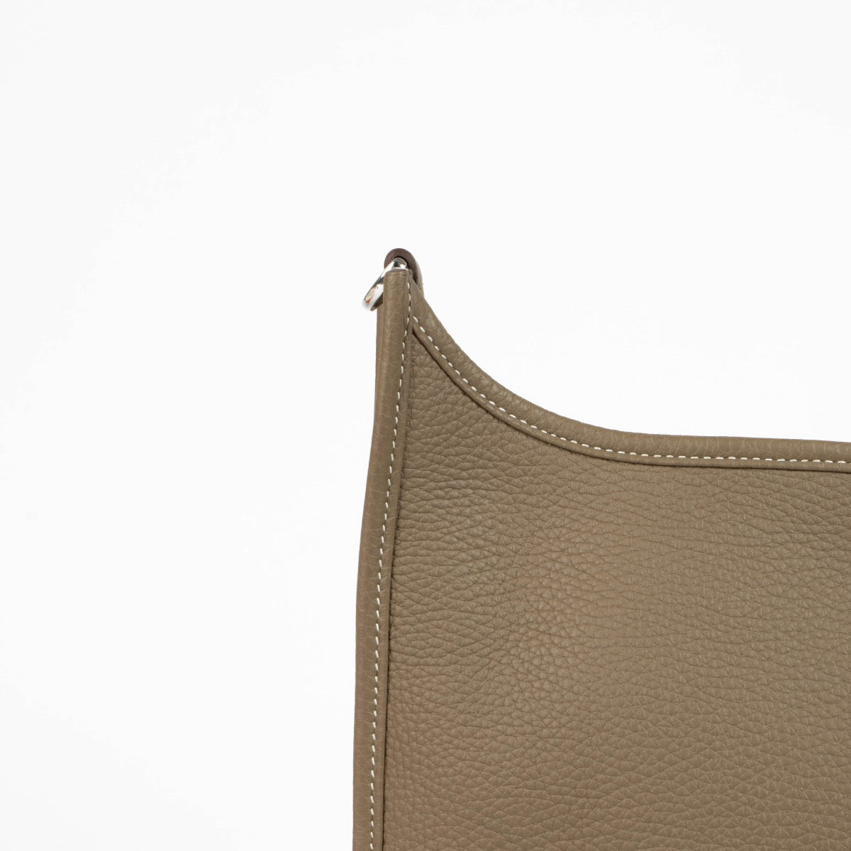 Shop this authentic Hermès Evelyne lll 29 Etoupe Clemence PHW pre-loved on Labellov.com