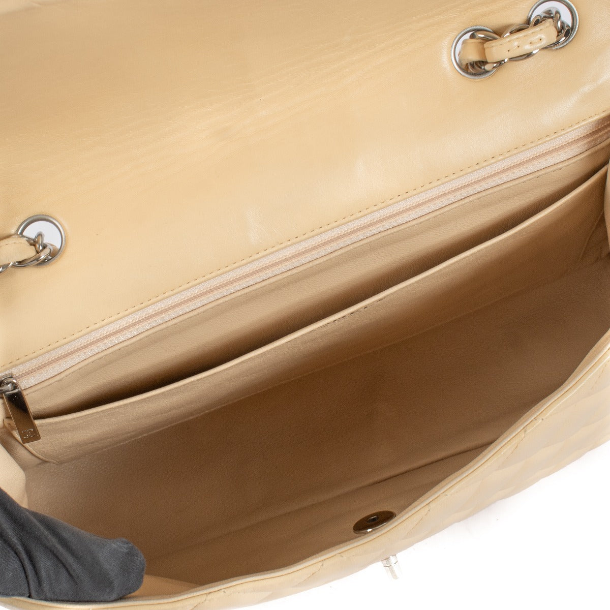Chanel Beige Lamsleren Grote Klassieke Enkele Klep Tas