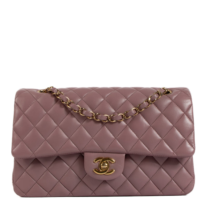 Shop safe online at Labellov in Antwerp, Brussels and Knokke this 100% authentic second hand Chanel Pink Lambskin Medium Classic Double Flap Bag