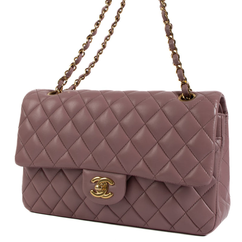 Shop safe online at Labellov in Antwerp, Brussels and Knokke this 100% authentic second hand Chanel Pink Lambskin Medium Classic Double Flap Bag