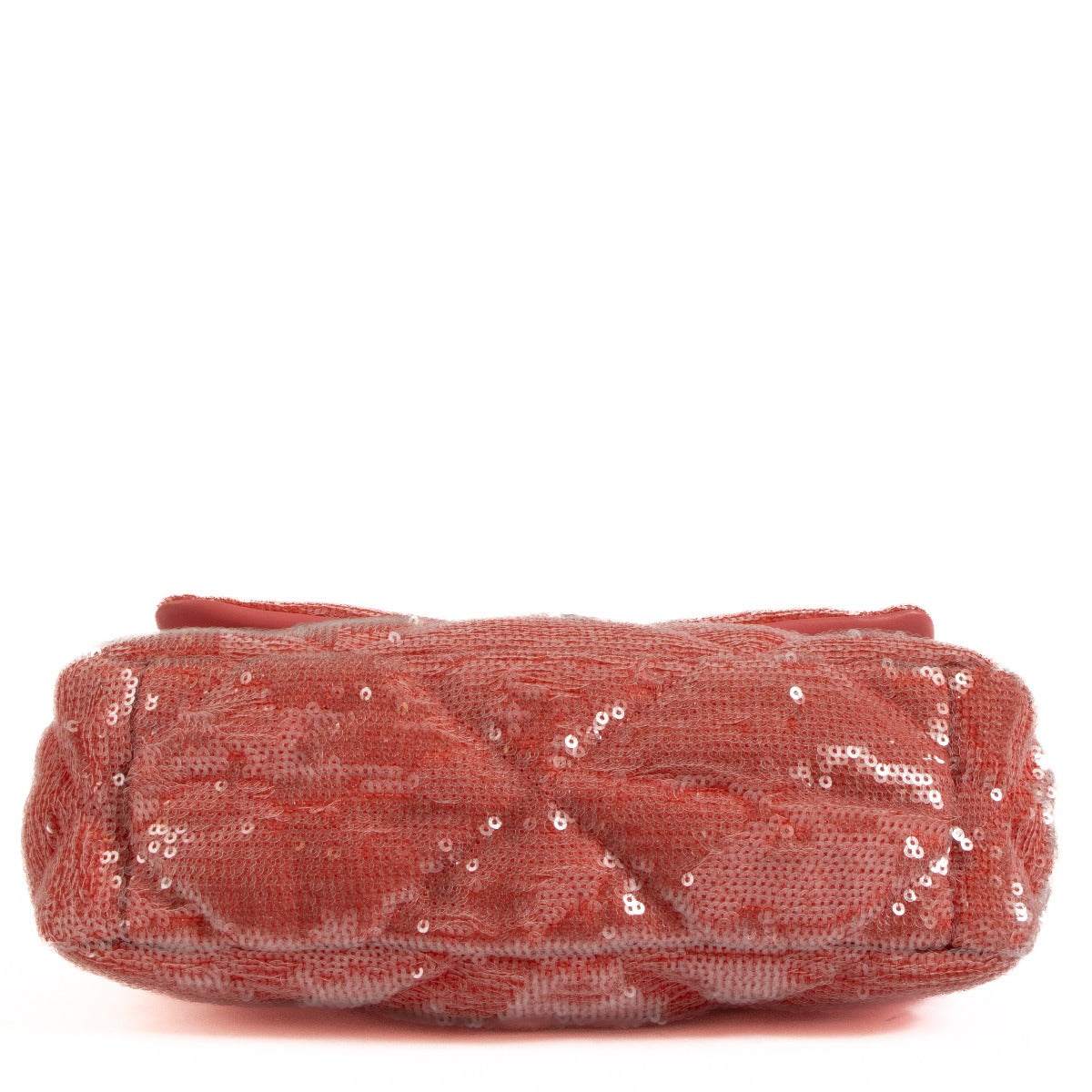 Shop safe online at Labellov in Antwerp, Brussels and Knokke this 100% authentic second hand Chanel Pink Sequin Small 19 Classic Flap Bag