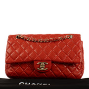 Shop safe online at Labellov in Antwerp, Brussels and Knokke this 100% authentic second hand Chanel Red Lambskin Medium Classic Flap Bag