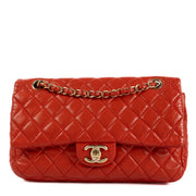 Shop safe online at Labellov in Antwerp, Brussels and Knokke this 100% authentic second hand Chanel Red Lambskin Medium Classic Flap Bag