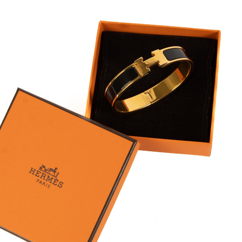 Shop safe online at Labellov in Antwerp, Brussels and Knokke this 100% authentic second hand Hermès Black Enamel Clic H Bracelet