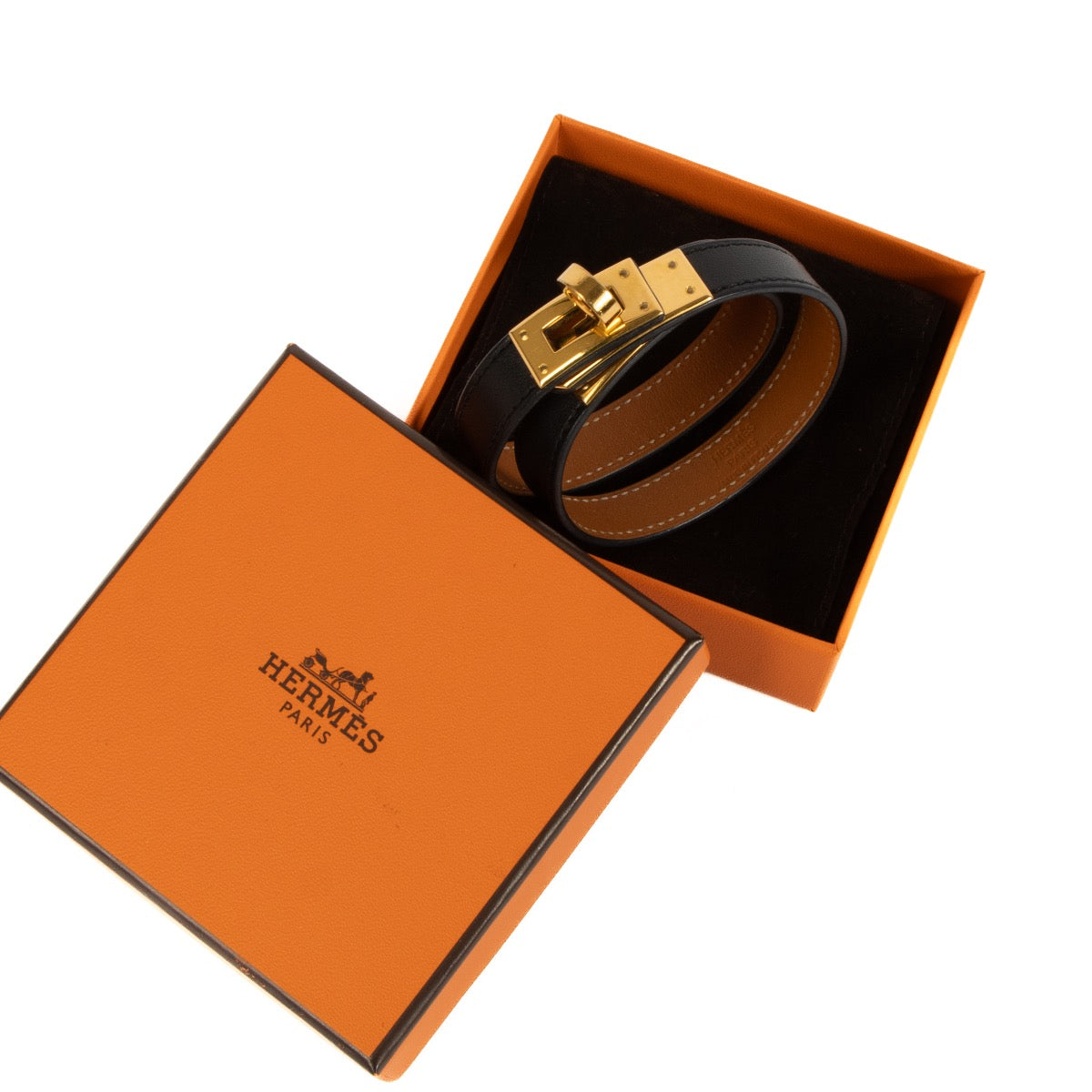 Shop safe online at Labellov in Antwerp, Brussels and Knokke this 100% authentic second hand Hermès Black Kelly Double Tour Bracelet - size M