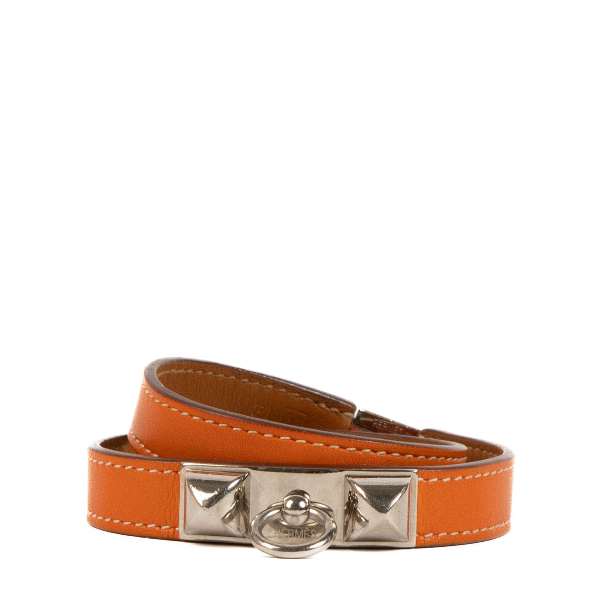 Shop safe online at Labellov in Antwerp, Brussels and Knokke this 100% authentic second hand Hermès Orange Rivale Double Tour Bracelet - size S
