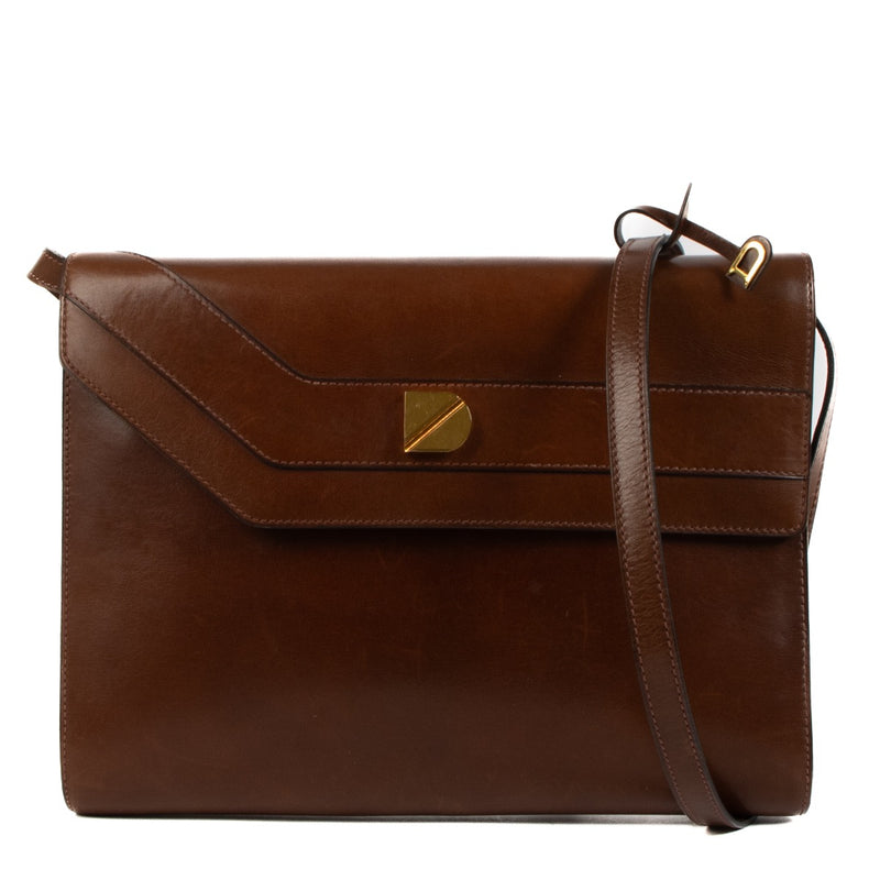 Delvaux Brown Leather Vintage D Shoulder Bag for the best price at Labellov secondhand luxury in Antwerp. Buy, sell and love your bags bought at Labellov. Worldwide shipping.