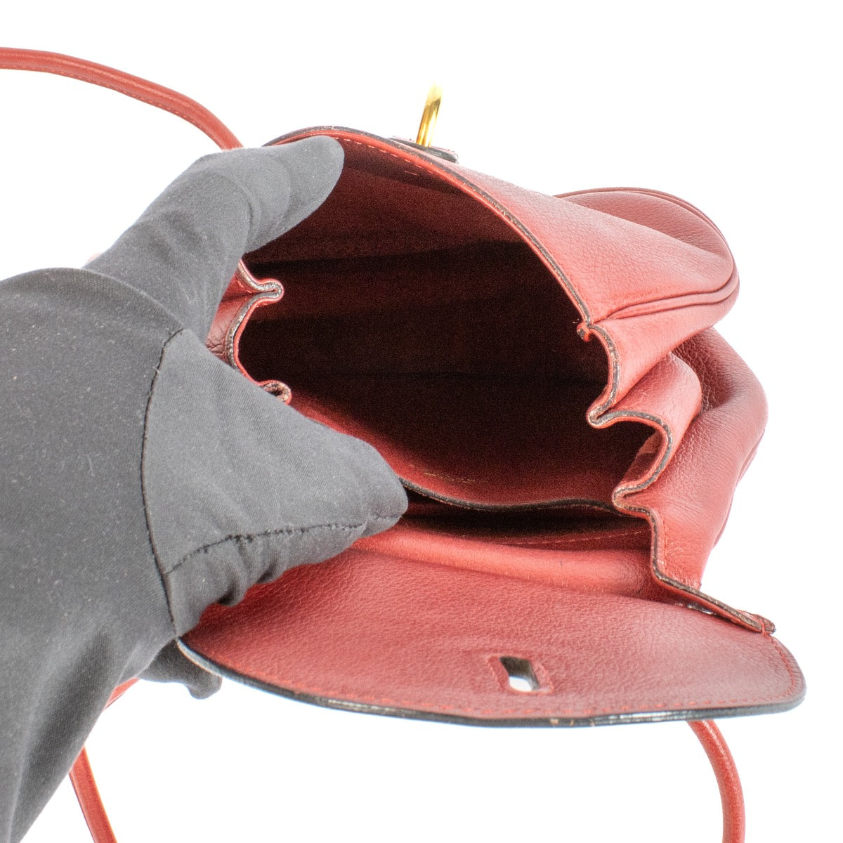 Authentic Second Hand Delvaux Red Cerceau Crossbody on Labellov.com
