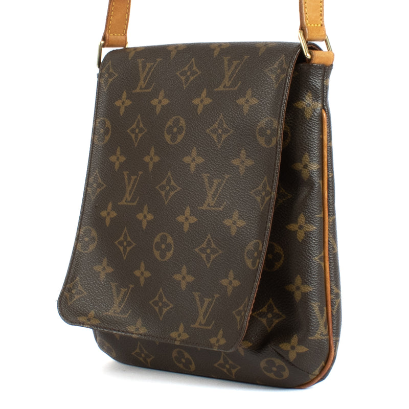 Shop safe online at Labellov in Antwerp, Brussels and Knokke this 100% authentic second hand Louis Vuitton Monogram Canvas Salsa Musette PM Shoulder Bag