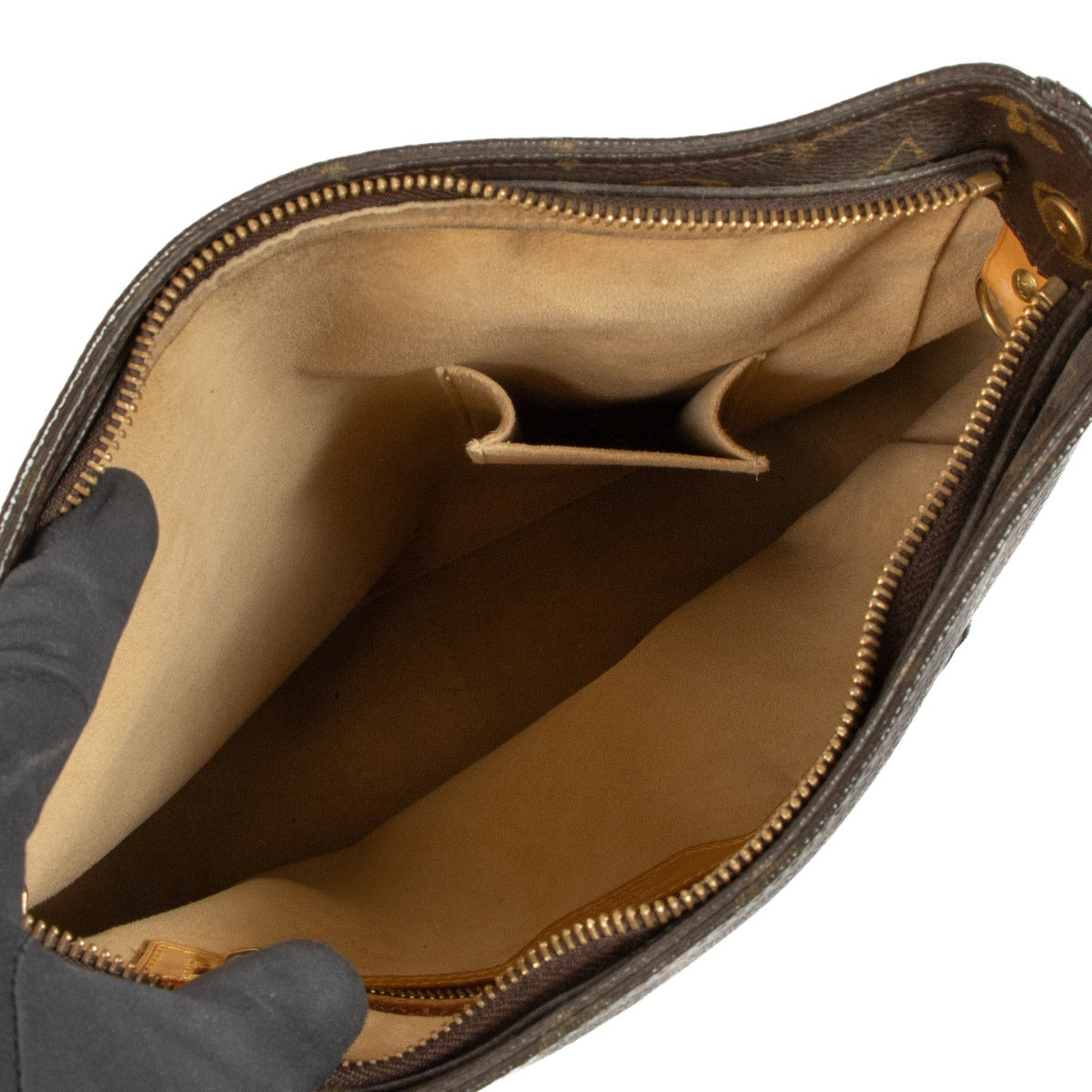 Shop 100% authentic Louis Vuitton Monogram Looping Bag at Labellov.com.