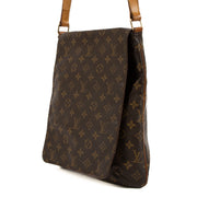Shop safe online at Labellov in Antwerp, Brussels and Knokke this 100% authentic second hand Louis Vuitton Monogram Musette Salsa Crossbody Bag