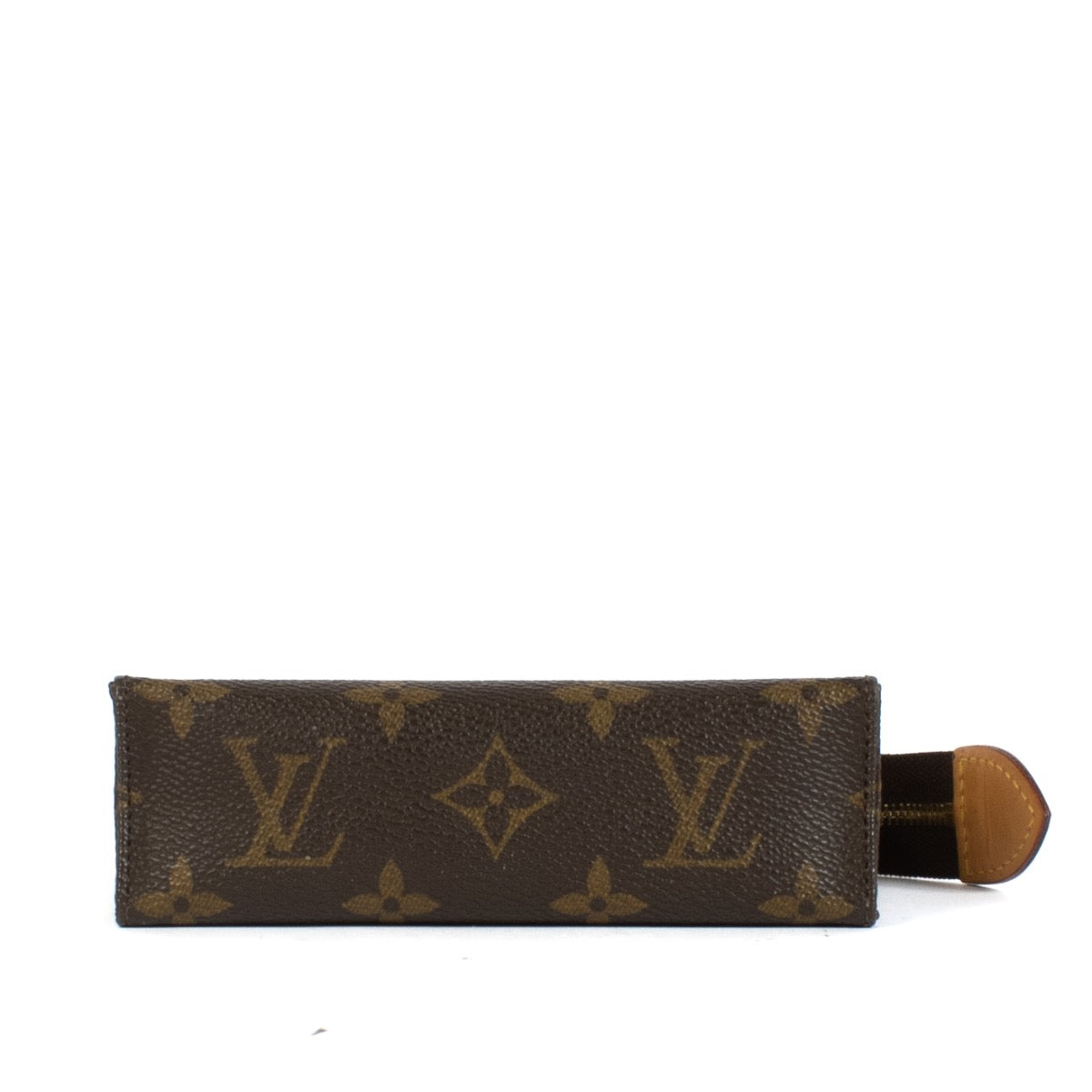 Shop safe online at Labellov in Antwerp, Brussels and Knokke this 100% authentic second hand Louis Vuitton Monogram Pochette Toilette 15