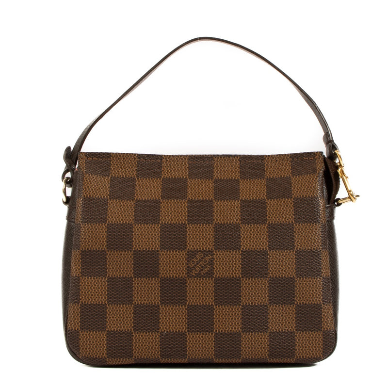 Shop safe online at Labellov in Antwerp, Brussels and Knokke this 100% authentic second hand Louis Vuitton Damier Ebene Pochette Trousse