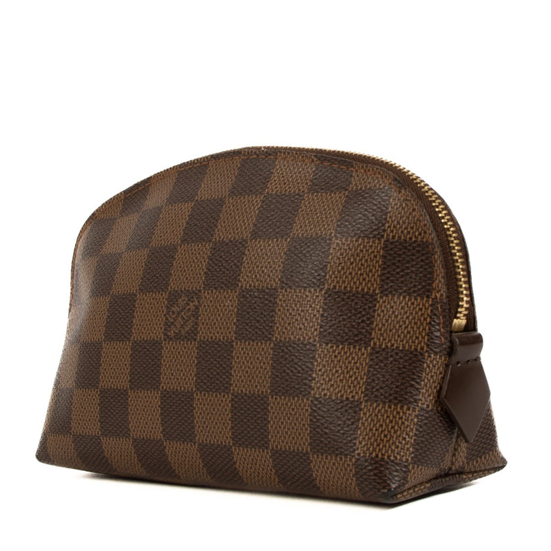Shop safe online at Labellov in Antwerp, Brussels and Knokke this 100% authentic second hand Louis Vuitton Damier Ebene Cosmetic Pouch Bag